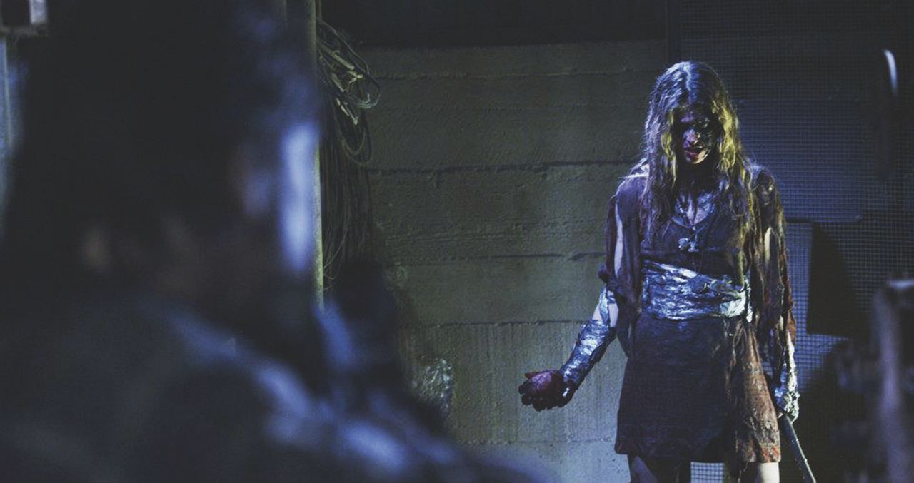 Savaged : Bild Amanda Adrienne