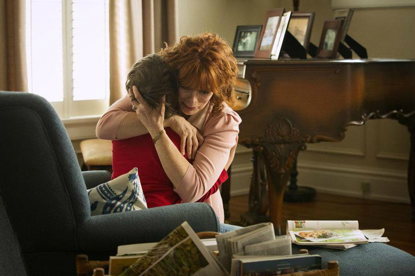 Resurrection : Bild Frances Fisher, Landon Gimenez