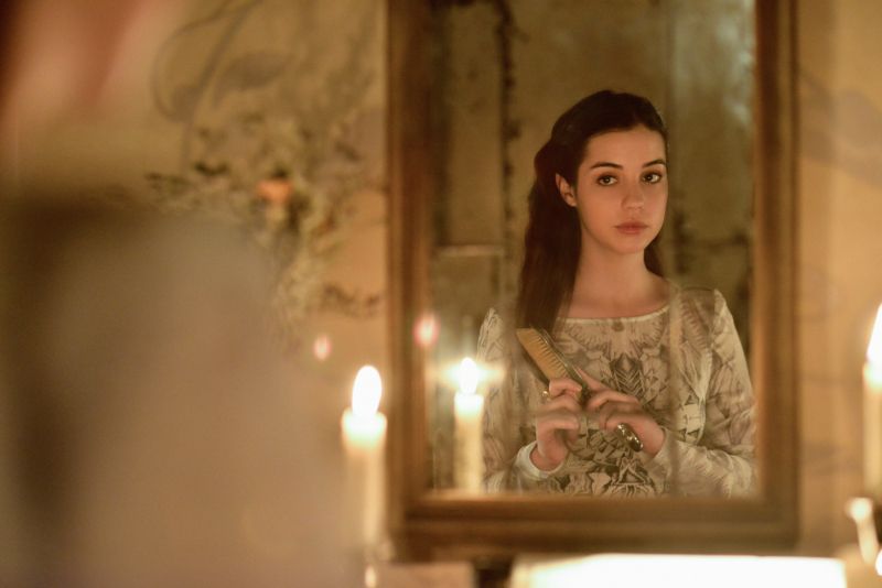 Reign : Bild Adelaide Kane