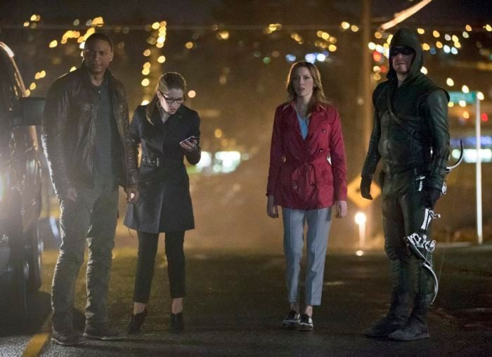 Arrow : Bild Katie Cassidy, Stephen Amell, David Ramsey, Emily Bett Rickards