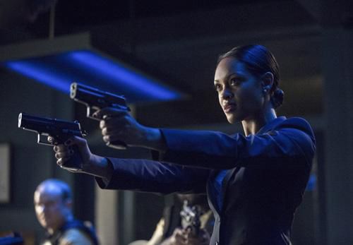 Arrow : Bild Cynthia Addai-Robinson