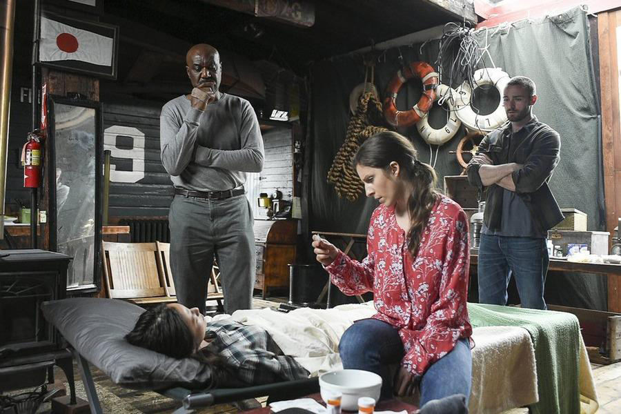 Bild Delroy Lindo, Jake McLaughlin, Jamie Chung