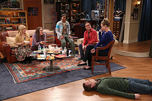 The Big Bang Theory : Bild Melissa Rauch, Mayim Bialik, Kaley Cuoco, Kunal Nayyar, Johnny Galecki