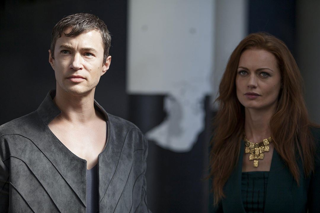 Dominion : Bild Tom Wisdom, Rosalind Halstead