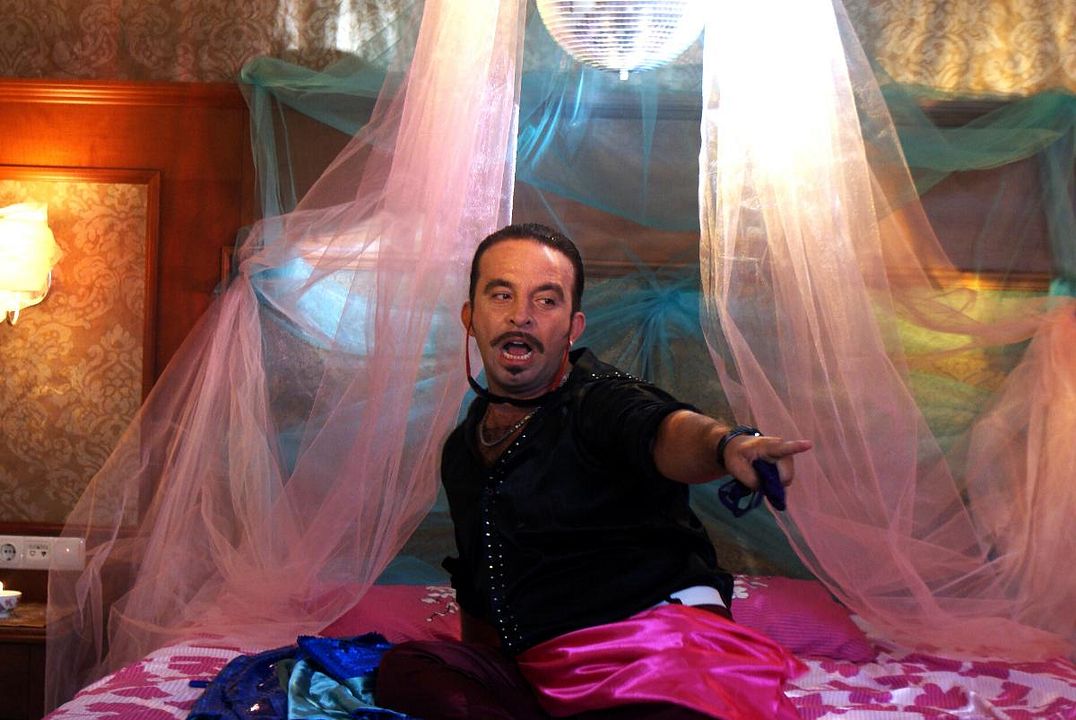 Vay Başıma Gelenler! 2 Buçuk : Bild