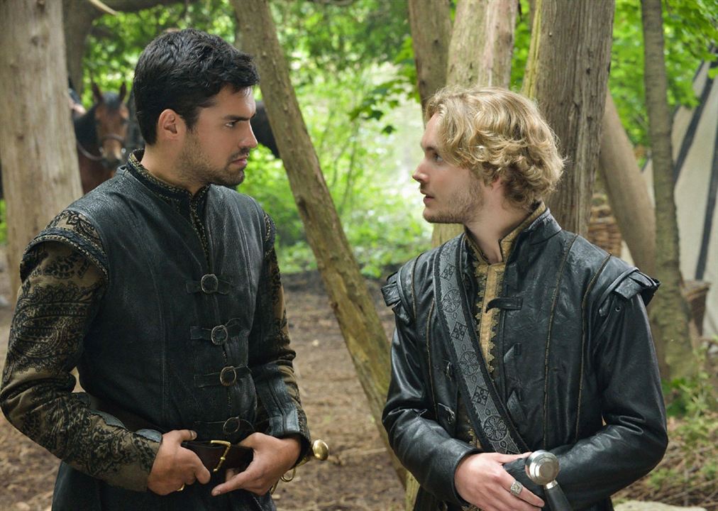 Reign : Bild Sean Teale, Toby Regbo