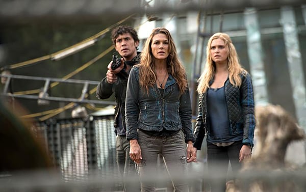 The 100 : Bild Eliza Taylor, Bob Morley, Paige Turco