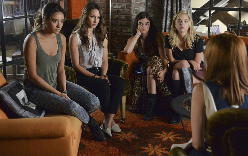 Pretty Little Liars : Bild Shay Mitchell, Ashley Benson, Troian Bellisario, Lucy Hale