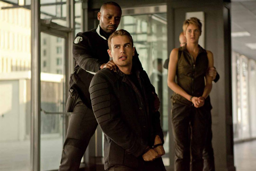 Die Bestimmung - Insurgent : Bild Shailene Woodley, Theo James