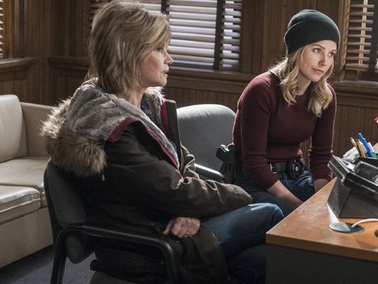 Chicago PD : Bild Sophia Bush, Markie Post