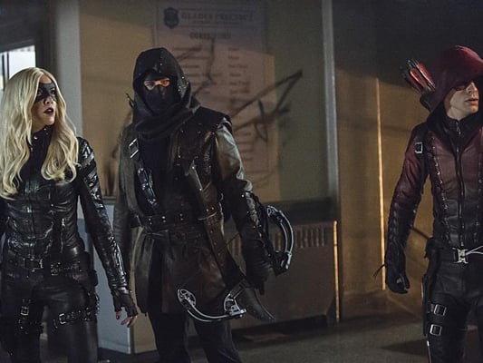 Arrow : Bild Katie Cassidy, Colton Haynes