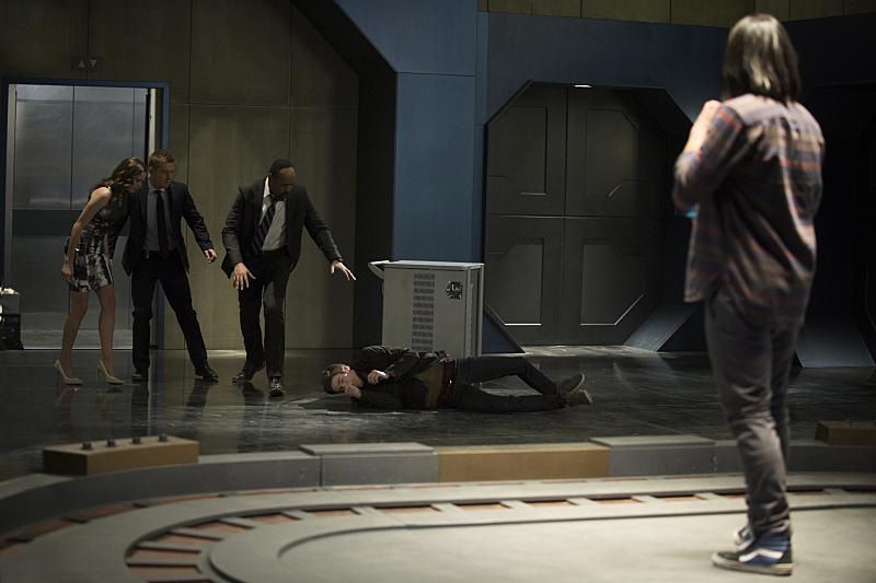 The Flash : Bild Rick Cosnett, Carlos Valdes, Jesse L. Martin, Grant Gustin, Danielle Panabaker