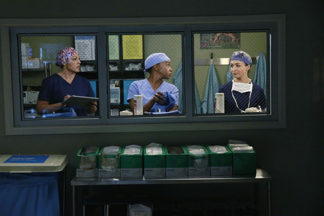 Grey's Anatomy - Die jungen Ärzte : Bild Sara Ramirez, Jerrika Hinton, Caterina Scorsone