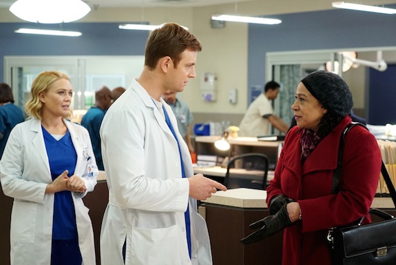 Chicago Med : Bild Laurie Holden, Nick Gehlfuss, S. Epatha Merkerson