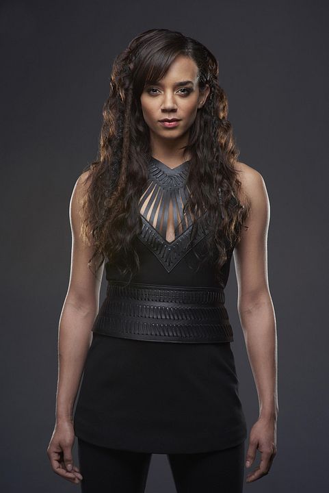 Bild Hannah John-Kamen