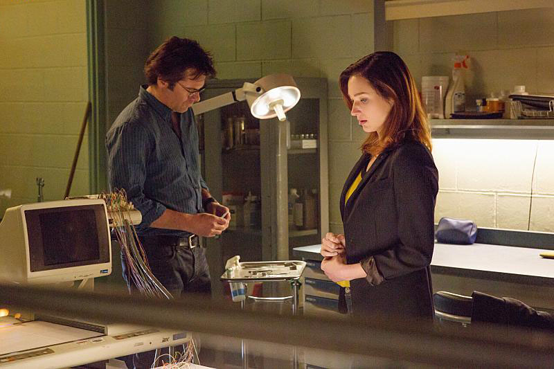 Zoo : Bild Kristen Connolly, Billy Burke