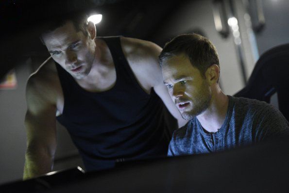Bild Luke MacFarlane, Aaron Ashmore