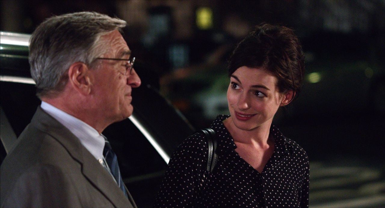 Man lernt nie aus : Bild Anne Hathaway, Robert De Niro