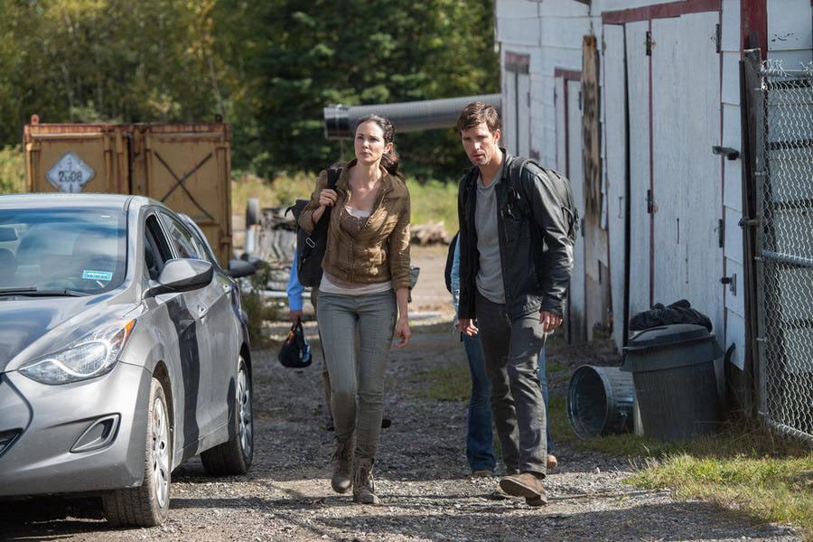 Bild Laura Mennell, Lucas Bryant