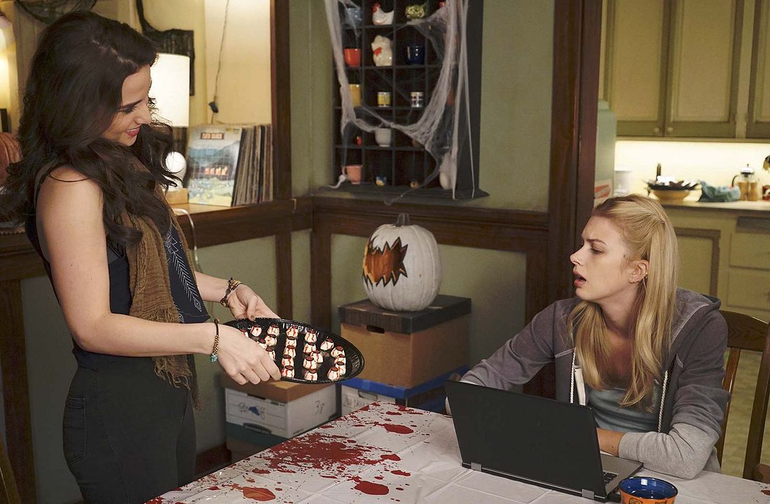 Bild Allison Scagliotti, Emma Ishta