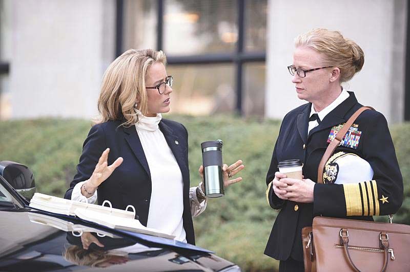 Madam Secretary : Bild Johanna Day, Tea Leoni