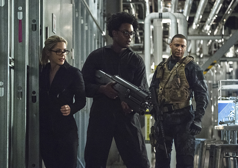 Arrow : Bild David Ramsey, Echo Kellum, Emily Bett Rickards