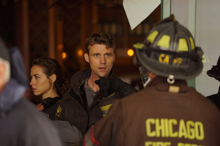 Chicago Fire : Bild Jesse Spencer, Dora Madison