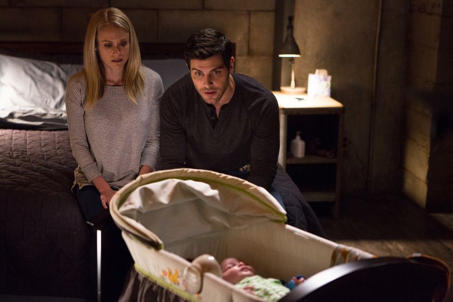 Grimm : Bild Claire Coffee, David Giuntoli