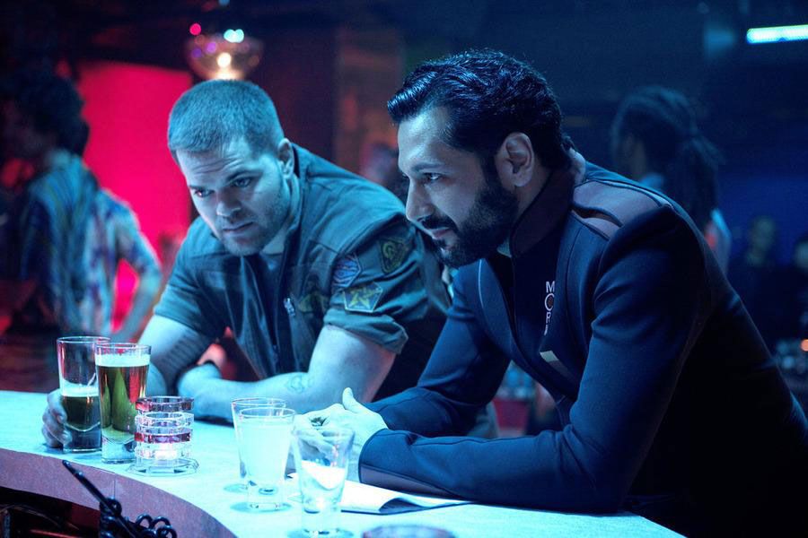 The Expanse : Bild Cas Anvar, Wes Chatham