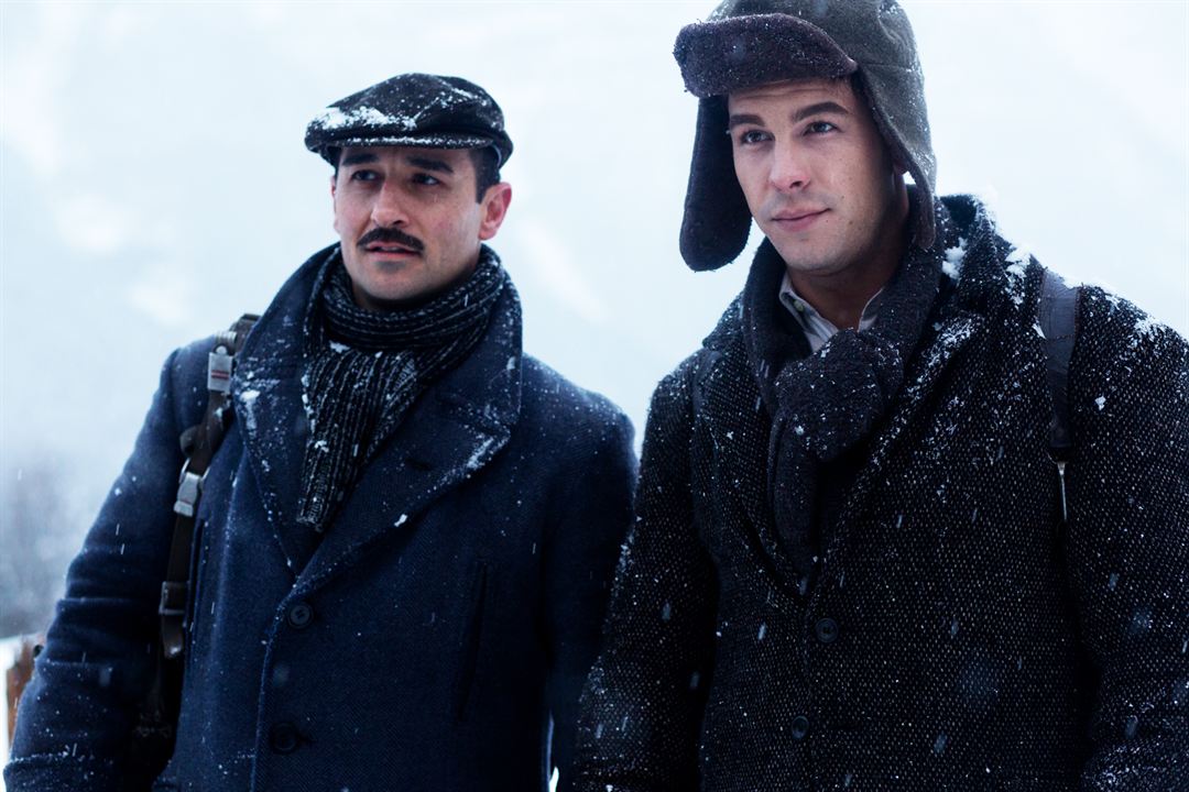 Palmen im Schnee - Eine grenzenlose Liebe : Bild Mario Casas, Alain Hernández