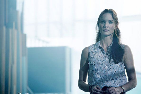 Colony : Bild Sarah Wayne Callies