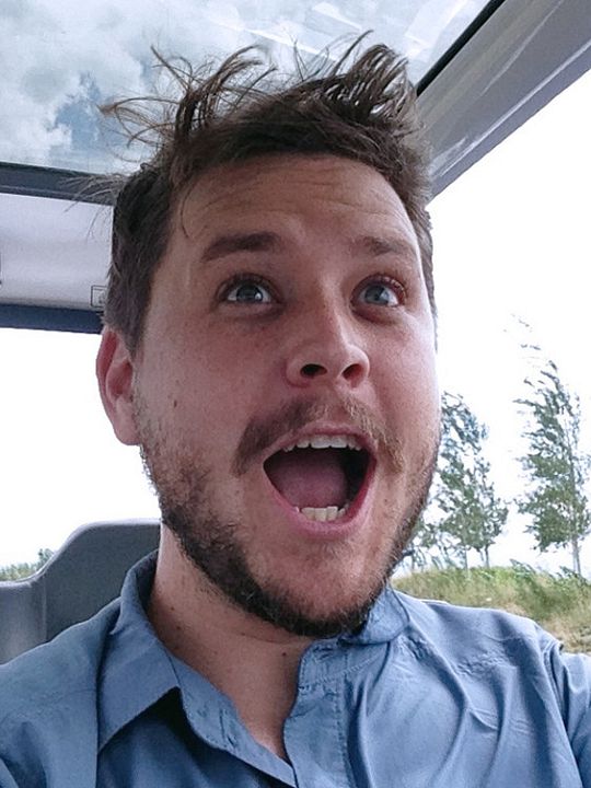 Kinoposter Andrew Hevia