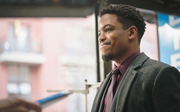 Elementary : Bild Jon Michael Hill