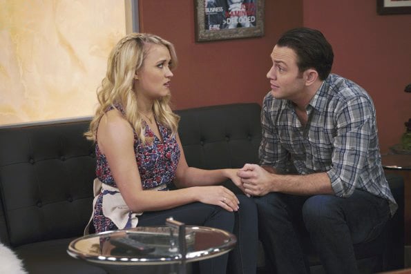 Young & Hungry : Bild Emily Osment, Jonathan Sadowski