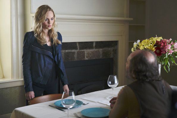 Bitten : Bild Laura Vandervoort