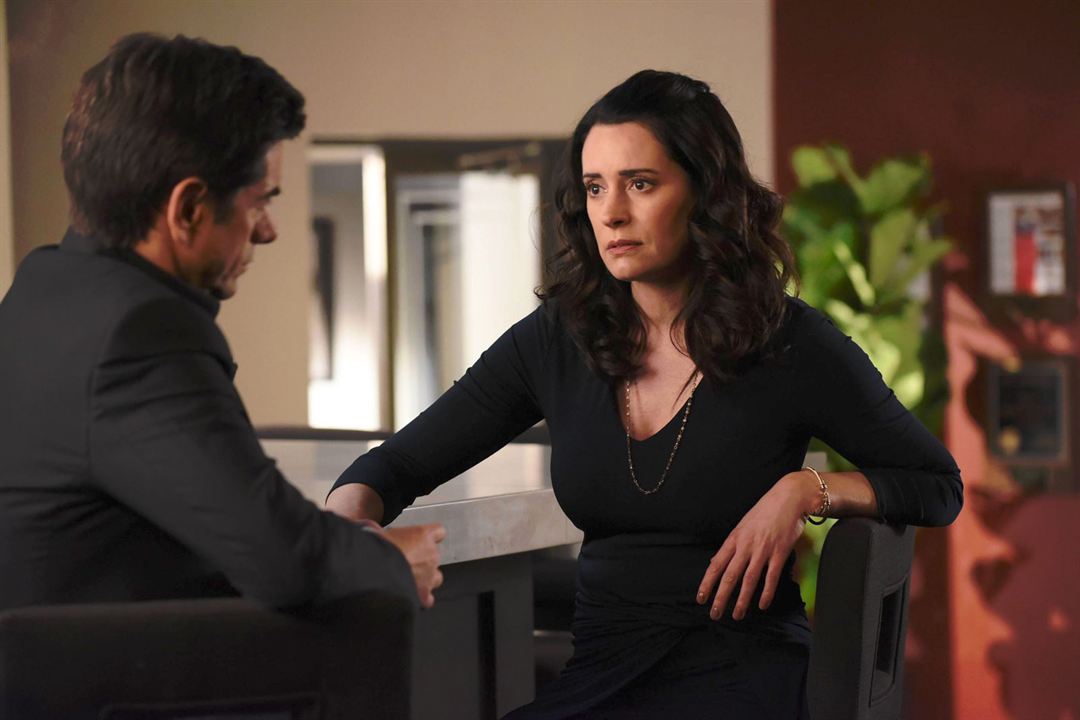 Grandfathered : Bild Paget Brewster