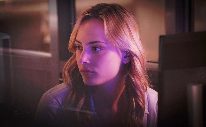 Zoo : Bild Nora Arnezeder