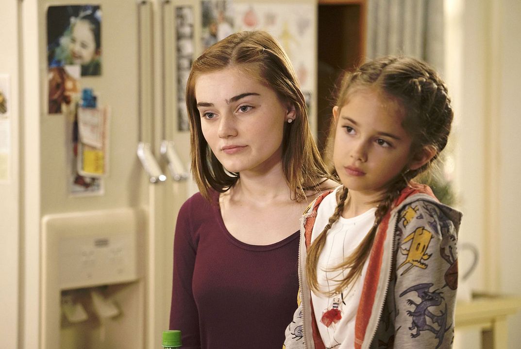 American Housewife (2016) : Bild Meg Donnelly, Julia Butters