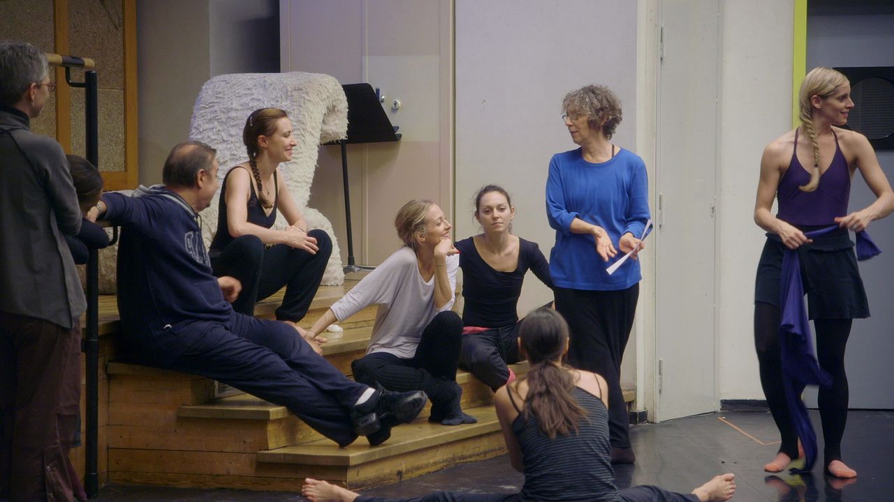 Dans les pas de Trisha Brown - Glacial Decoy à l'Opéra : Bild