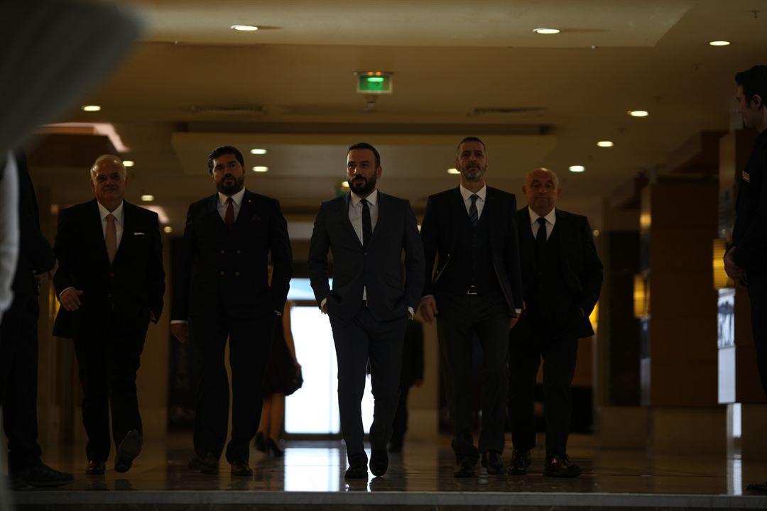 Adam Mısın! : Bild Ahmet Çakar, Sinan Engin, Rasim Ozan Kütahyalı, Abdülkerim Durmaz, Ertem Şener