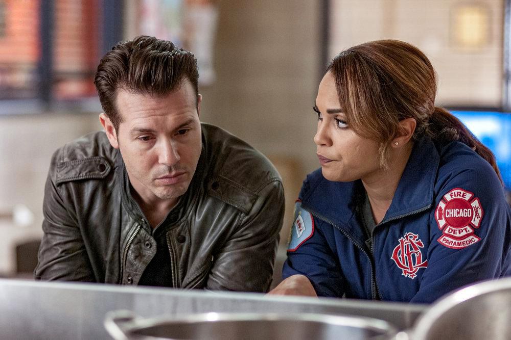 Chicago PD : Bild Monica Raymund, Jon Seda