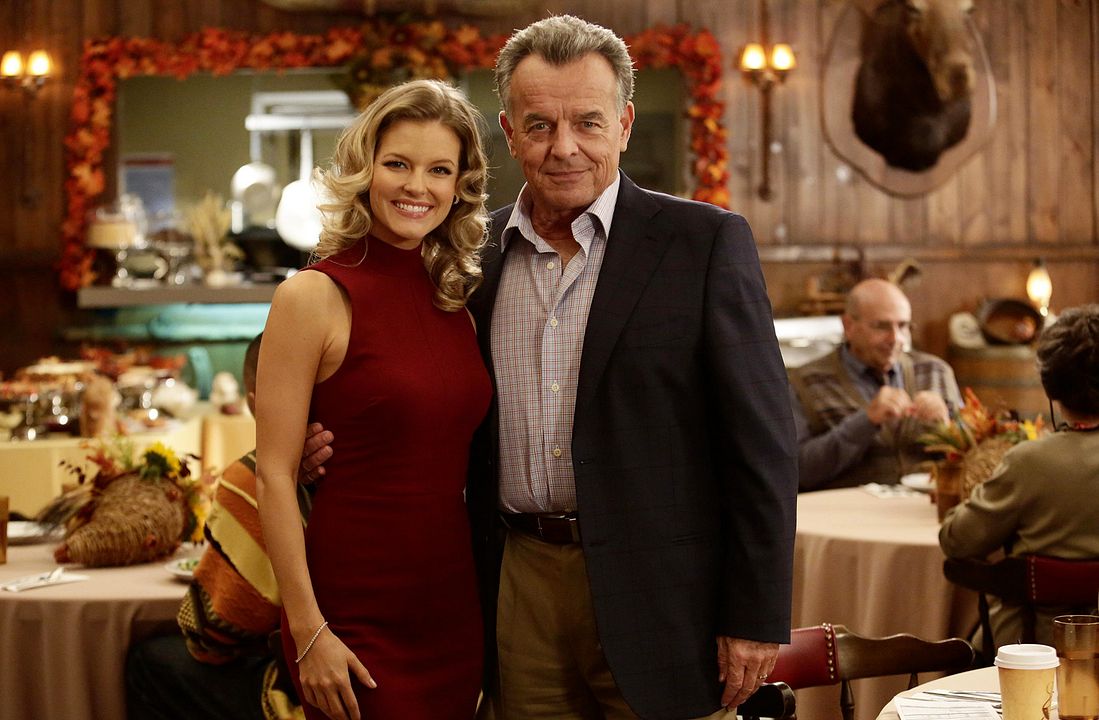 Fresh Off The Boat : Bild Chelsey Crisp, Ray Wise