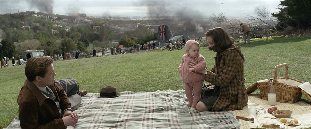 Allied - Vertraute Fremde : Bild Brad Pitt, Marion Cotillard