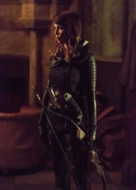 Arrow : Bild Lexa Doig