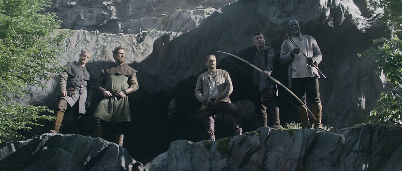 King Arthur: Legend Of The Sword : Bild Aidan Gillen, Djimon Hounsou, Freddie Fox, Charlie Hunnam, Craig McGinlay