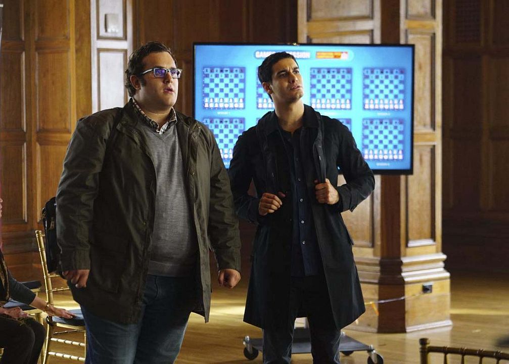Scorpion : Bild Ari Stidham, Elyes Gabel