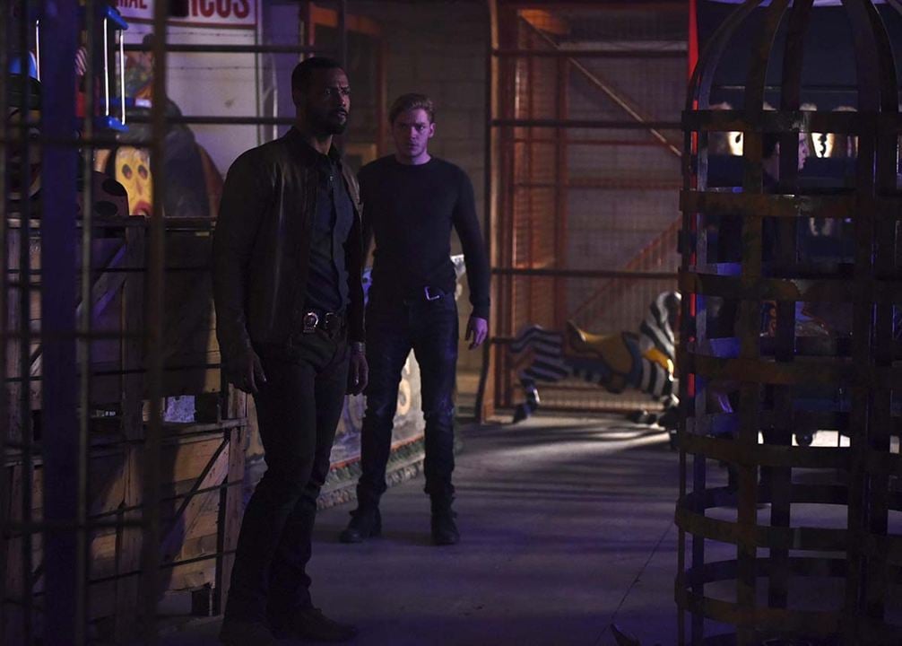 Shadowhunters : Bild Isaiah Mustafa, Dominic Sherwood