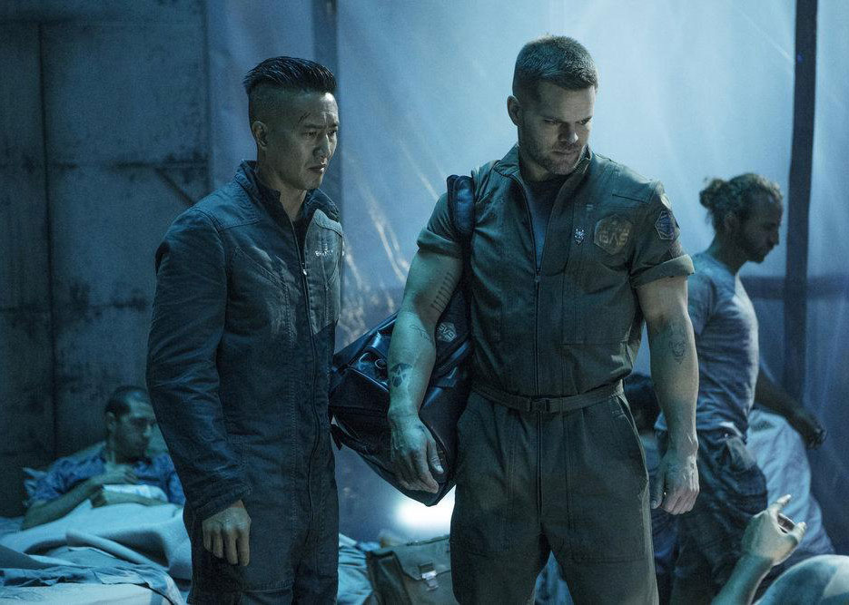 The Expanse : Bild Wes Chatham, Terry Chen