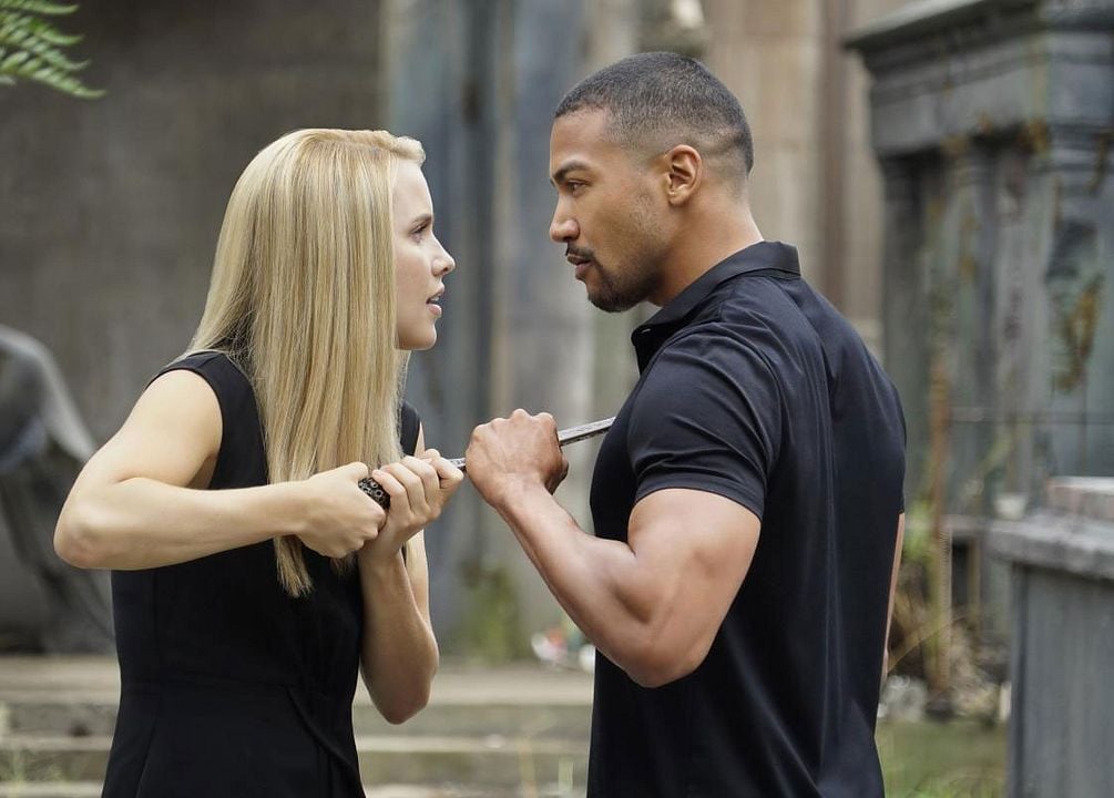 Vignette (magazine) Claire Holt, Charles Michael Davis