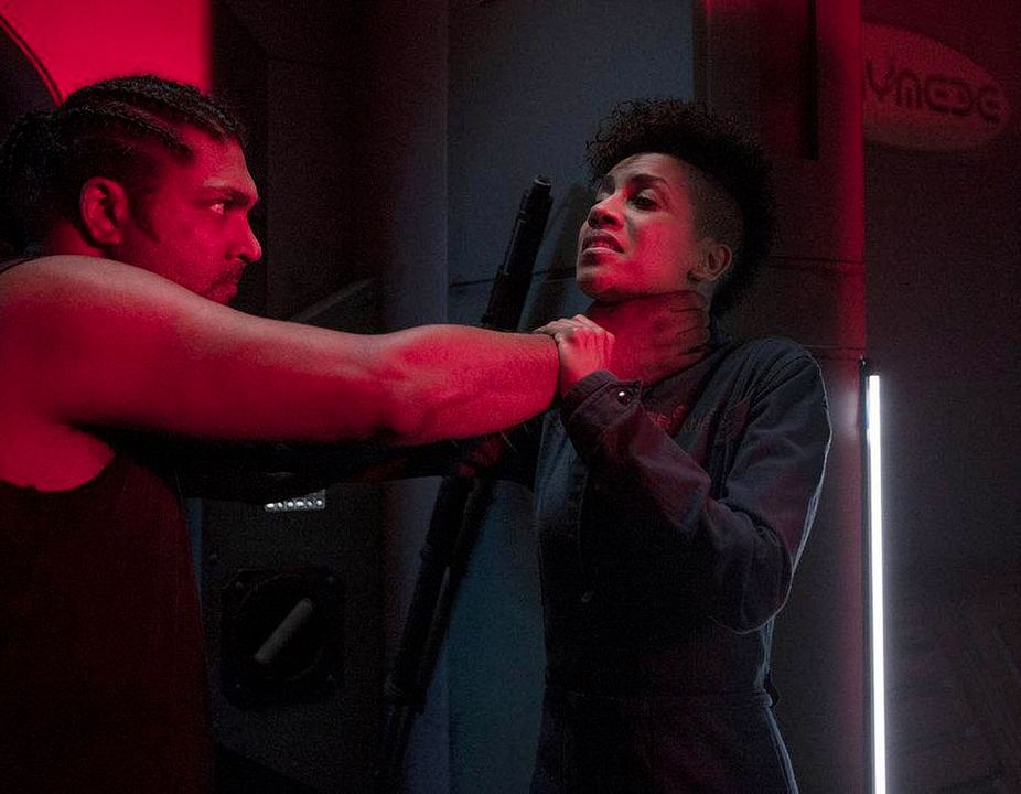 The Expanse : Bild Gugun Deep Singh, Dominique Tipper